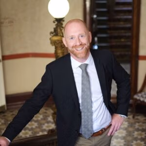 Henrik Lind, hotellchef på Hotel Royal