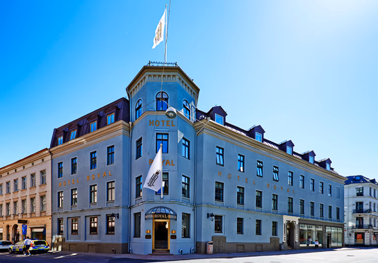 Hotel Royals byggnad en solig dag
